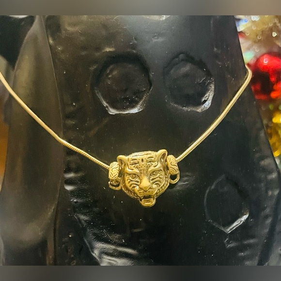 Stunning Gucci Angry Cat on a Snake chain W Huge Gucci Clasp Revamped - Picture 7 of 8